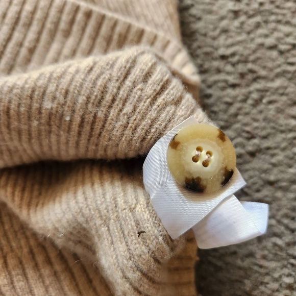 FAHERTY Women's Sweater Medium Beige Wool Cashmere Blend Roll Cuff Minimalist - Picture 10 of 11